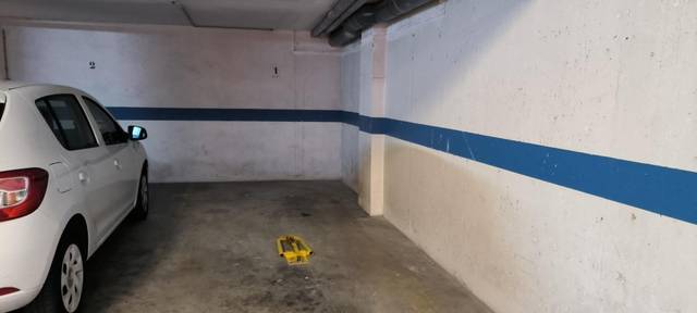 Garaje en Venta en Carrer de Roda en El Tancat - Mas d'en Gual