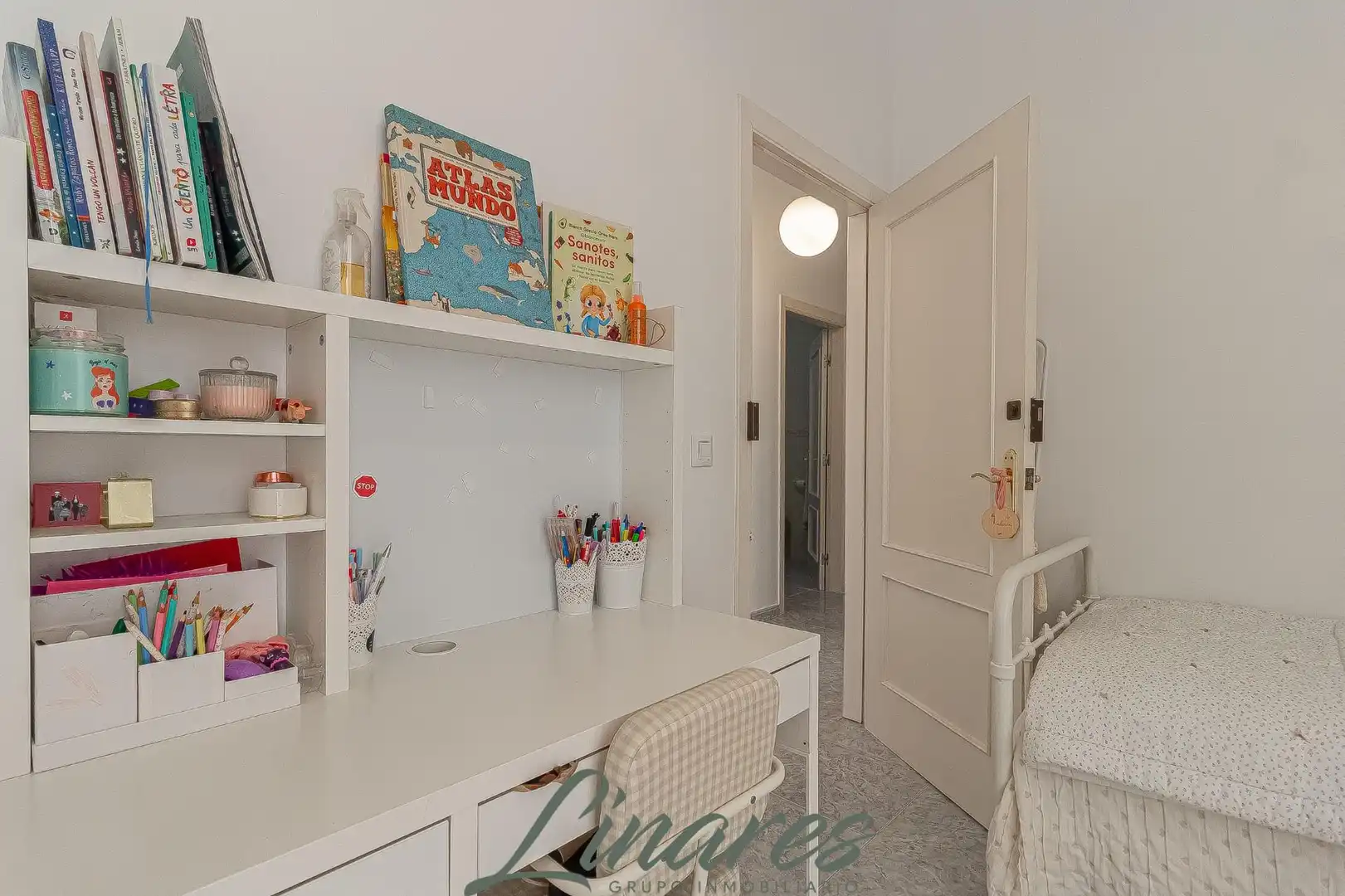 Dormitori de Apartament en venda en Cartagena amb Balcó