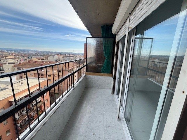 Terrassa de Pis en venda en Salt amb Calefacció