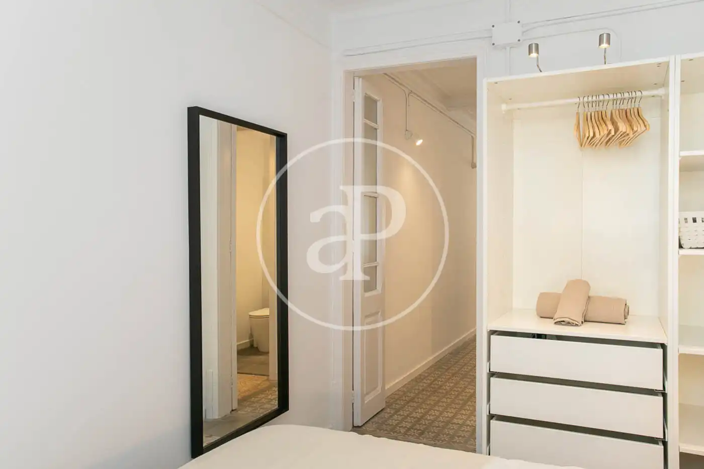 Schlafzimmer von Wohnung zum Verkauf in Barcelona mit Heizung, Terrasse und Möbliert
