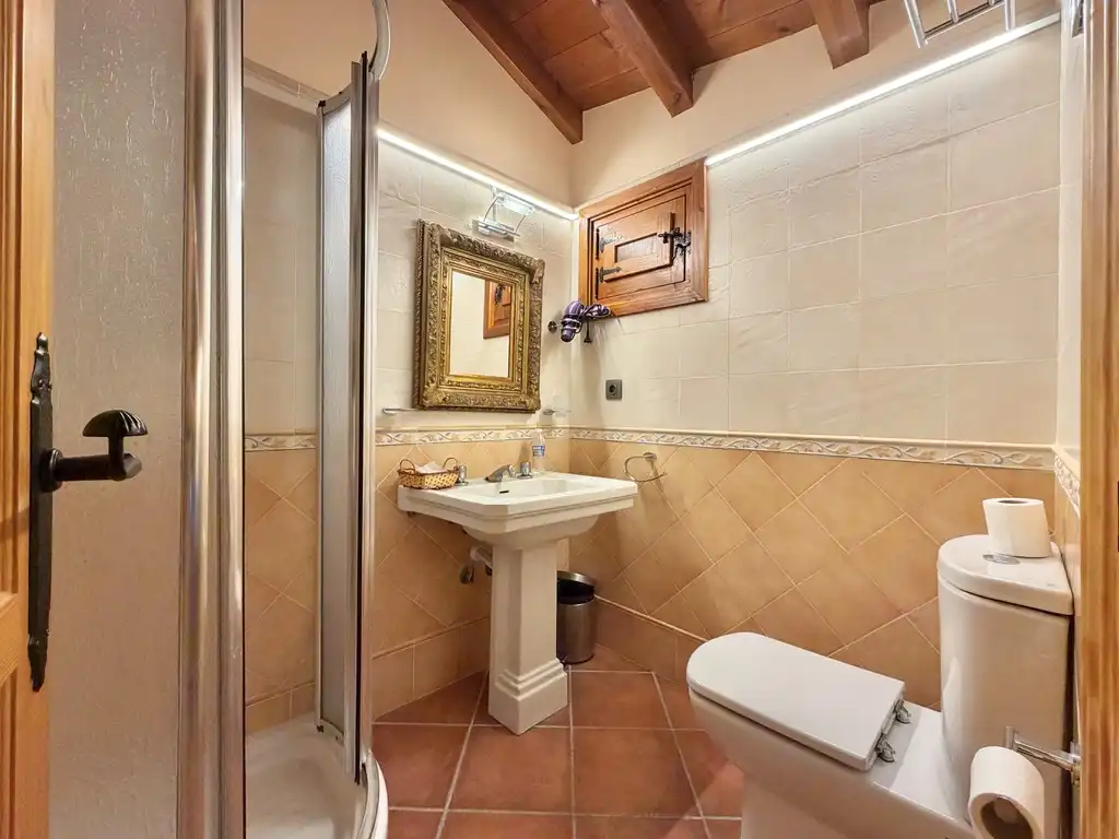 Bathroom of Buildings for sale in Fuentidueña, Segovia