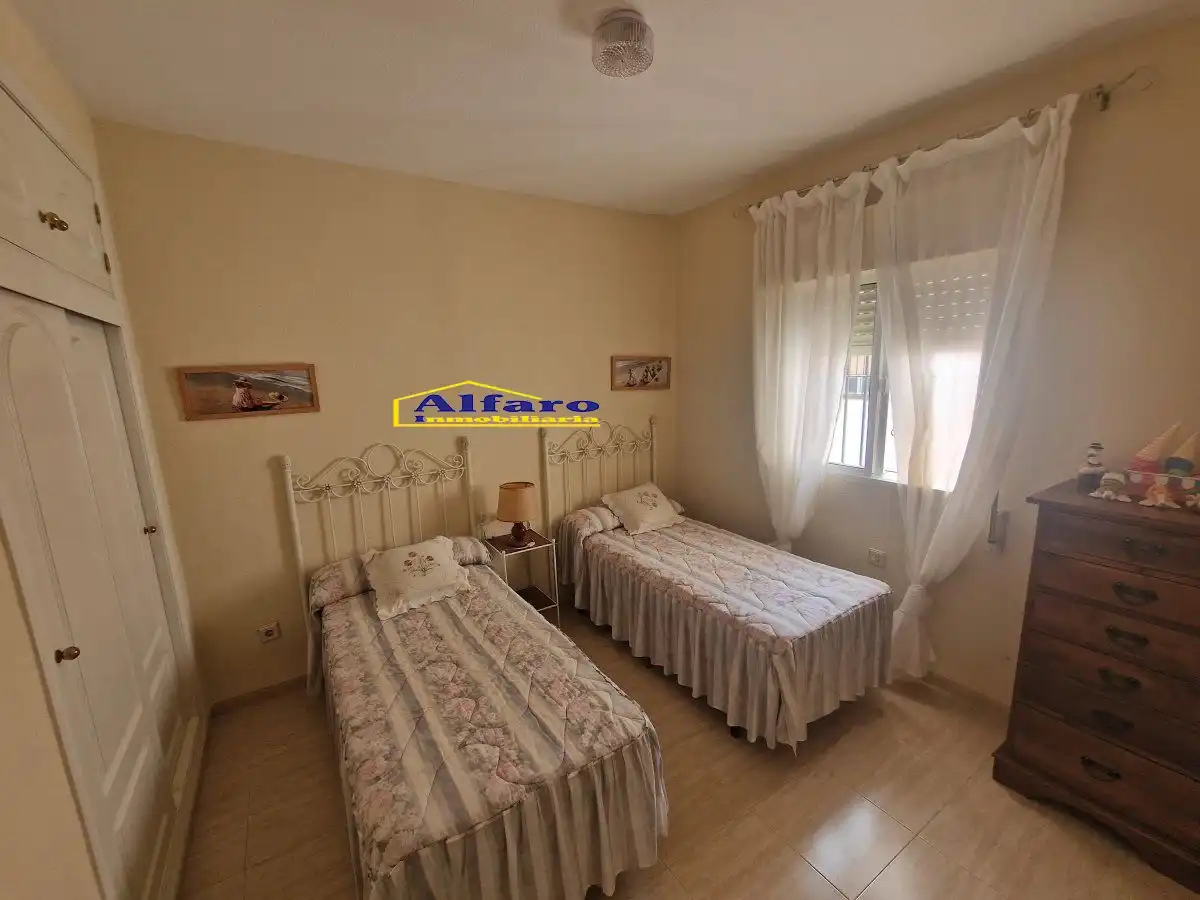 Dormitori de Casa o xalet en venda en Almonte amb Jardí privat, Terrassa i Traster