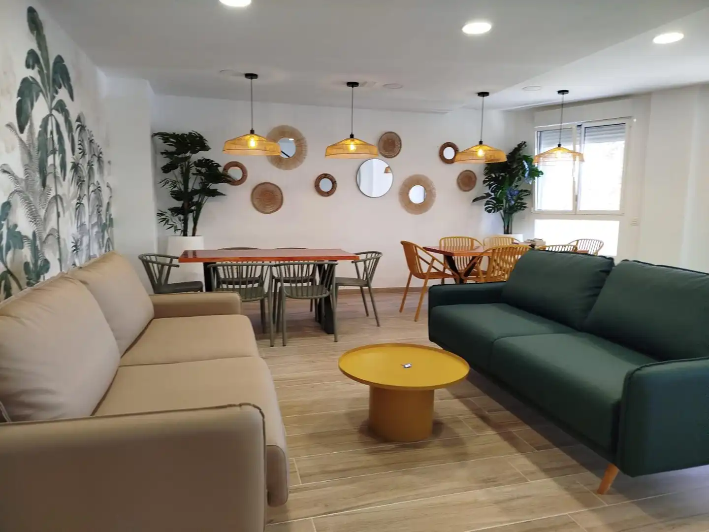 Sala d'estar de Estudi de lloguer en Las Palmas de Gran Canaria amb Moblat