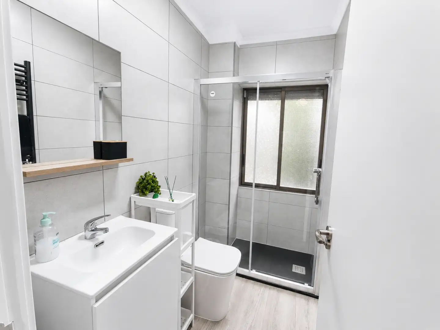 Bathroom of Flat for rent in Santander  with Heating, Furnished and Oven