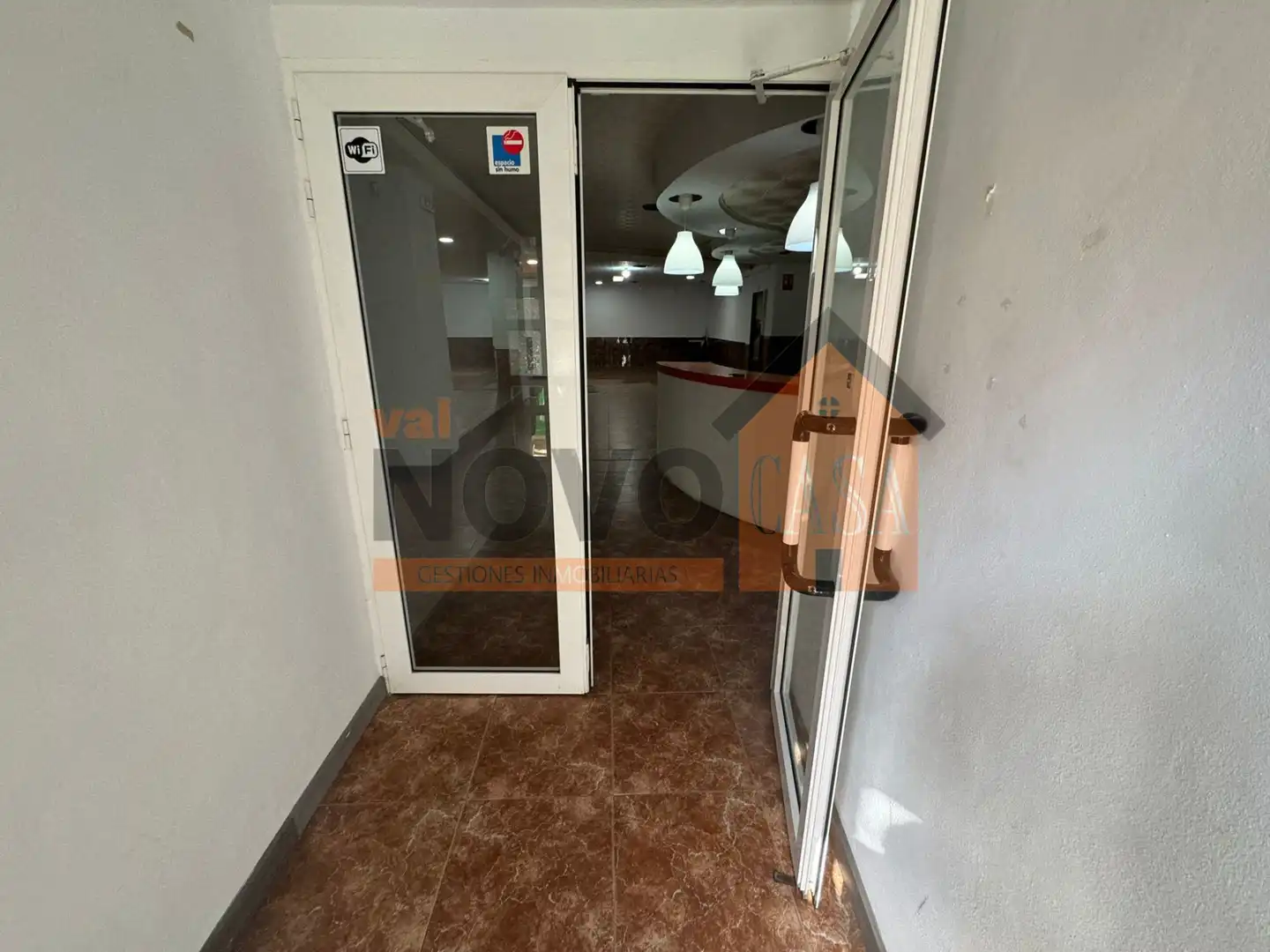 Business premises to rent in Luis Vives, imagen 6