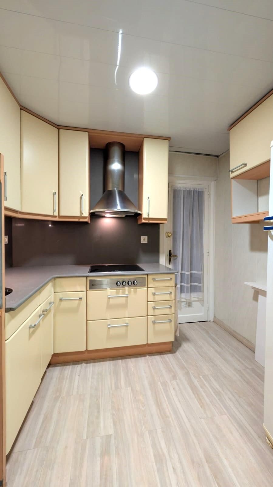 Kitchen of Flat for sale in Cerdanyola del Vallès