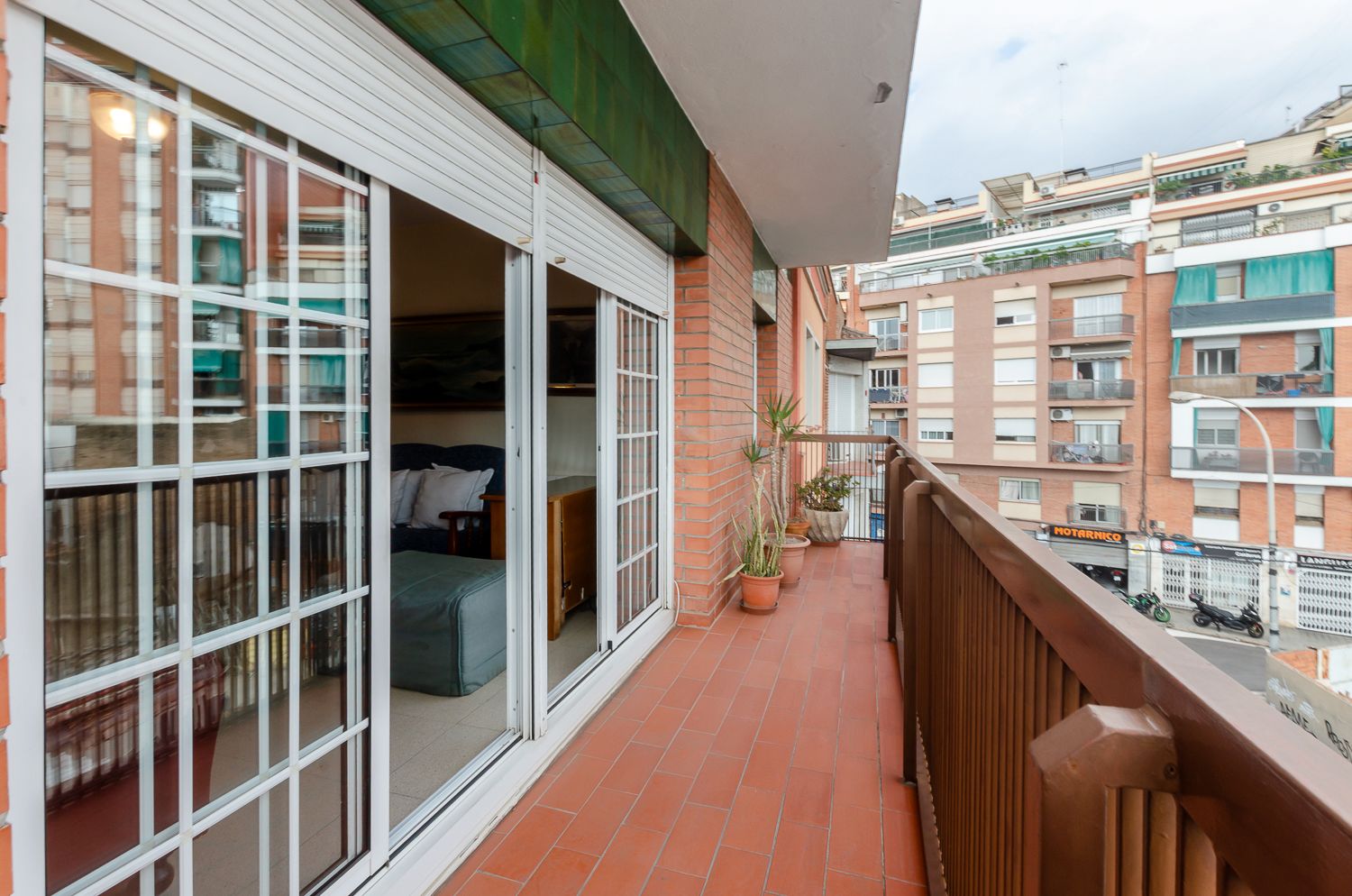 Terraza de Piso en venta en L'Hospitalet de Llobregat con Aire acondicionado, Calefacción y Terraza