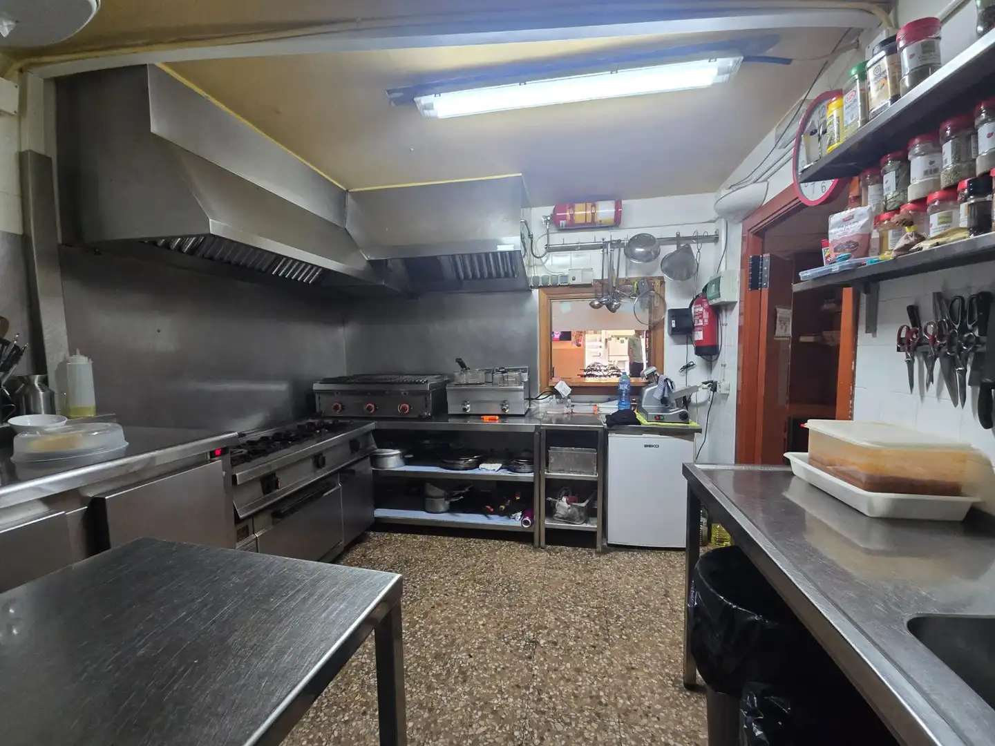 Cocina de Local de alquiler en Arenys de Mar con Aire acondicionado