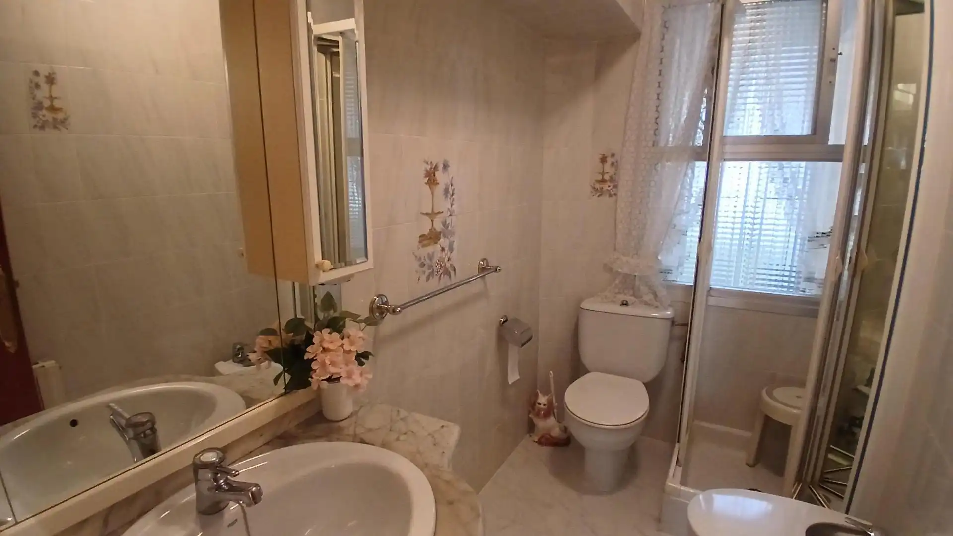 Bathroom of Flat for sale in Galdakao, Bizkaia