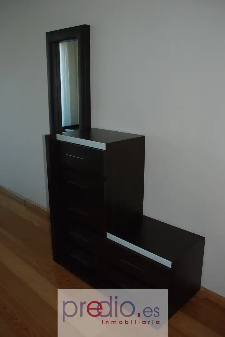 Dormitori de Apartament en venda en Lugo amb Calefacció, Parquet i Terrassa