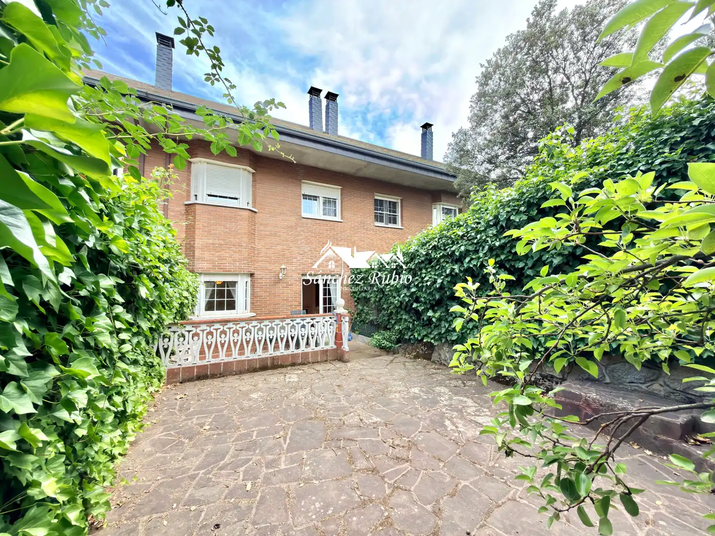 Garten von Einfamilien-Reihenhaus zur Miete in Torrelodones mit Heizung, Privatgarten und Parkett