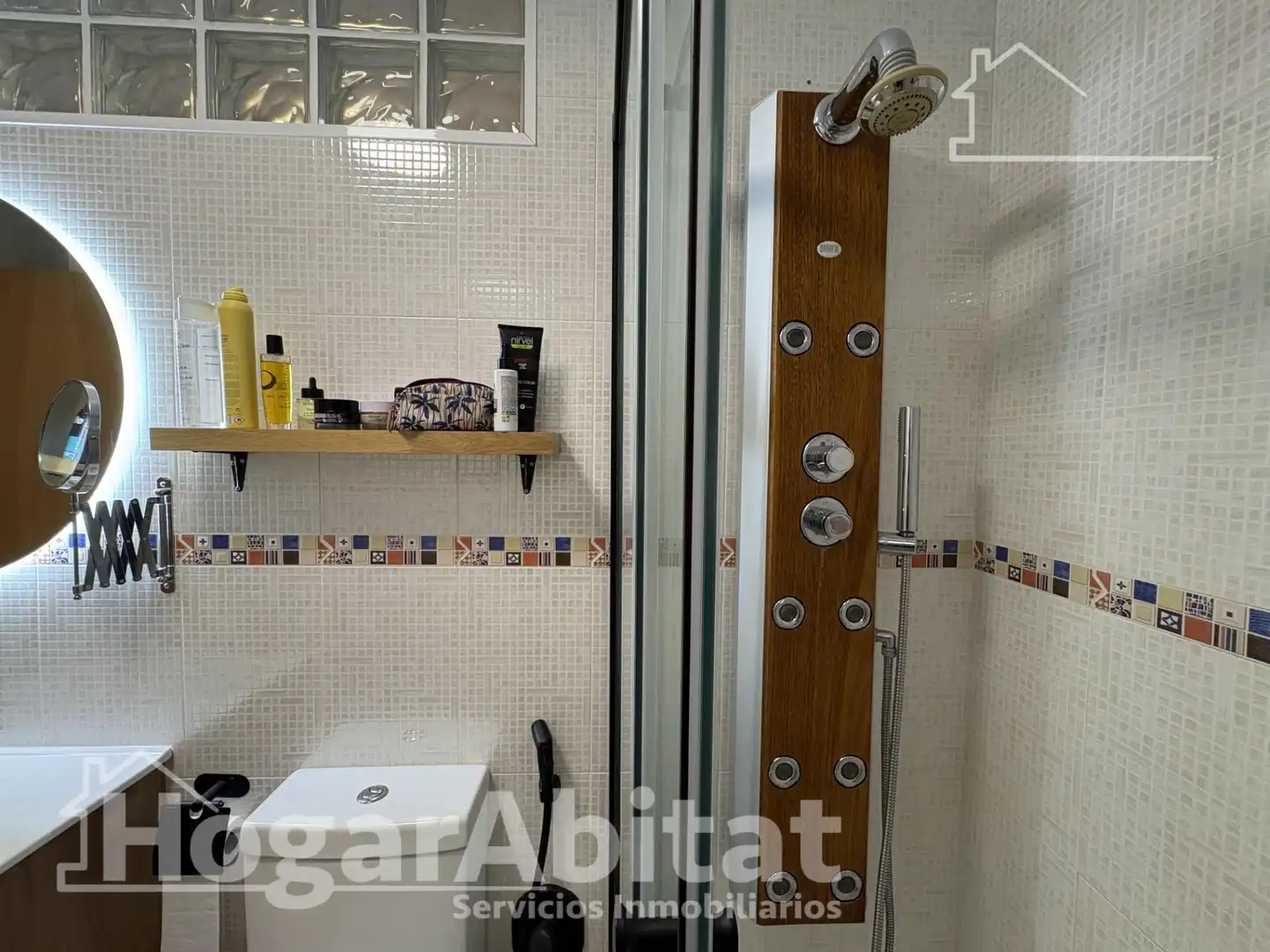 Bany de Pis en venda en Tavernes de la Valldigna amb Terrassa i Balcó