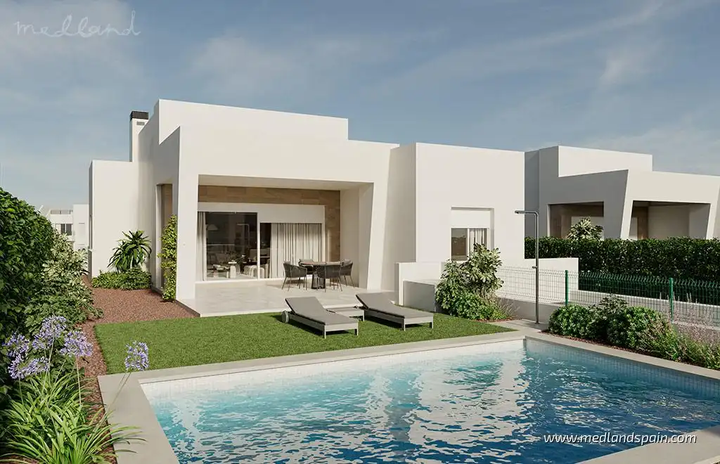 Detached house with pool for sale in Algorfa
