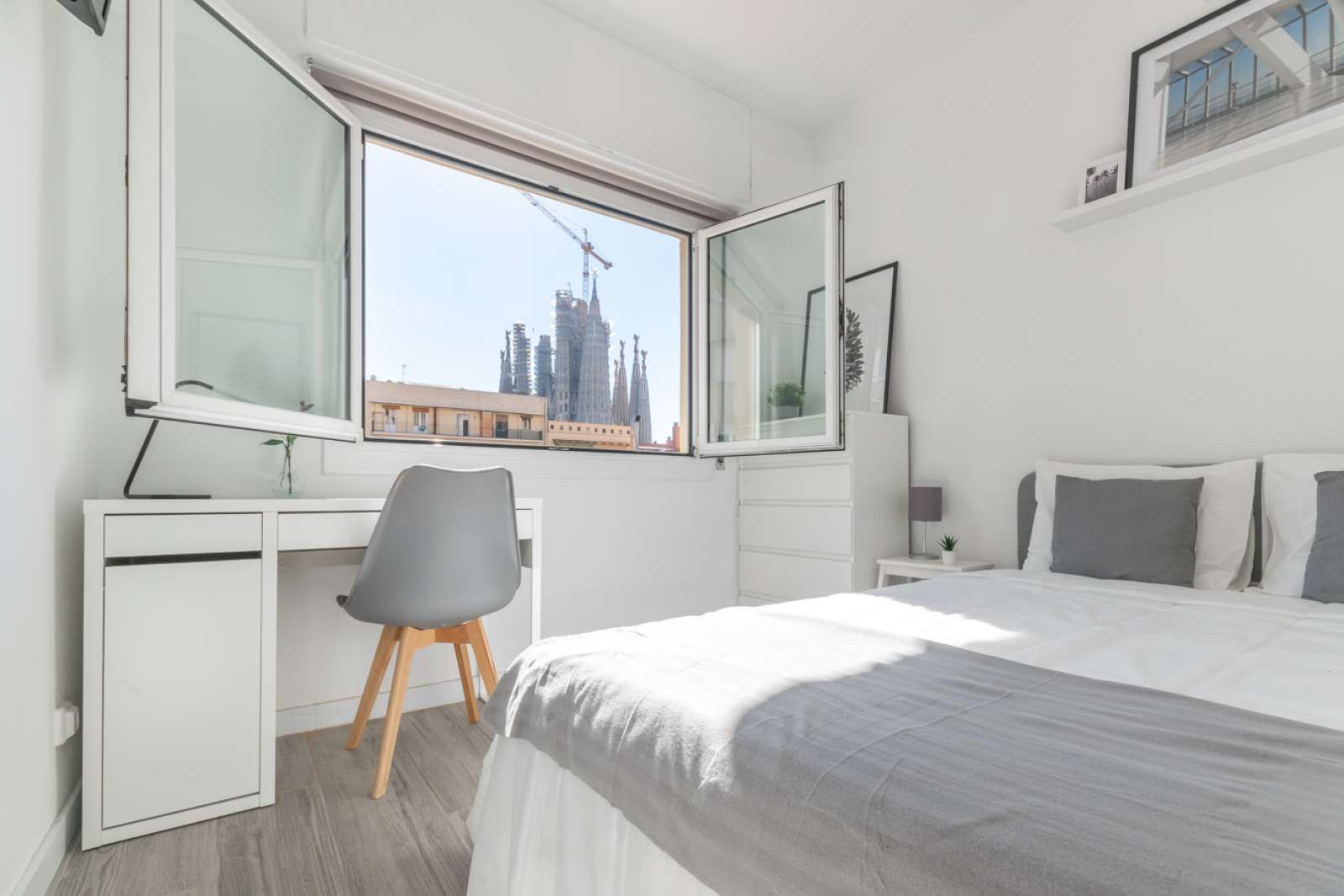 Bedroom of Flat to share in  Barcelona Capital  with Air Conditioner and Terrace