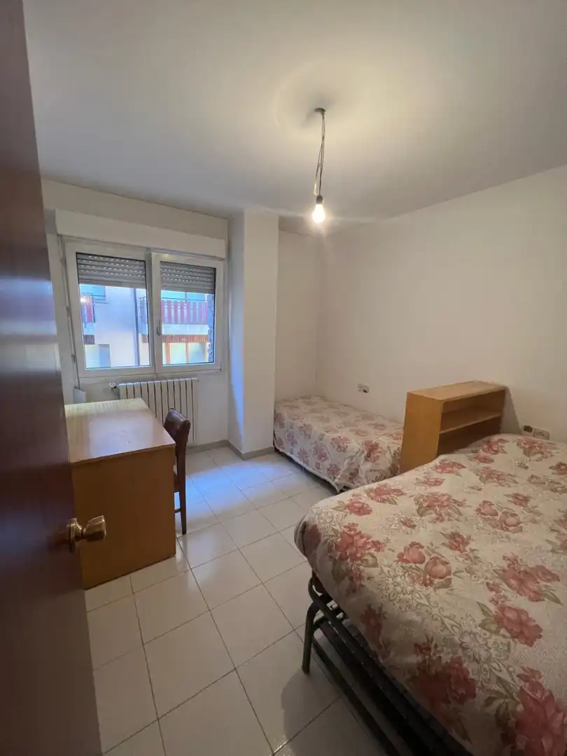 Schlafzimmer von Wohnung zum Verkauf in Encamp mit Heizung, Abstellraum und Möbliert