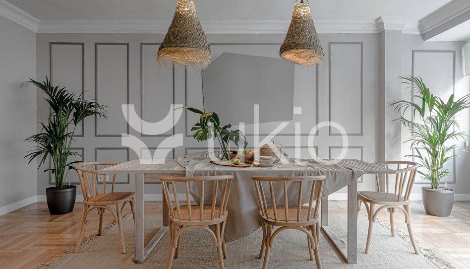 Apartamento de alquiler en Calle de Rafael Calvo, Almagro - Imagen 2