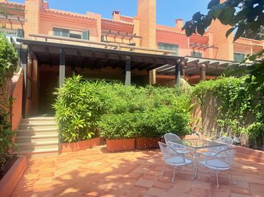 Casa bifamiliare con piscina in affitto a Río Real - Los Monteros