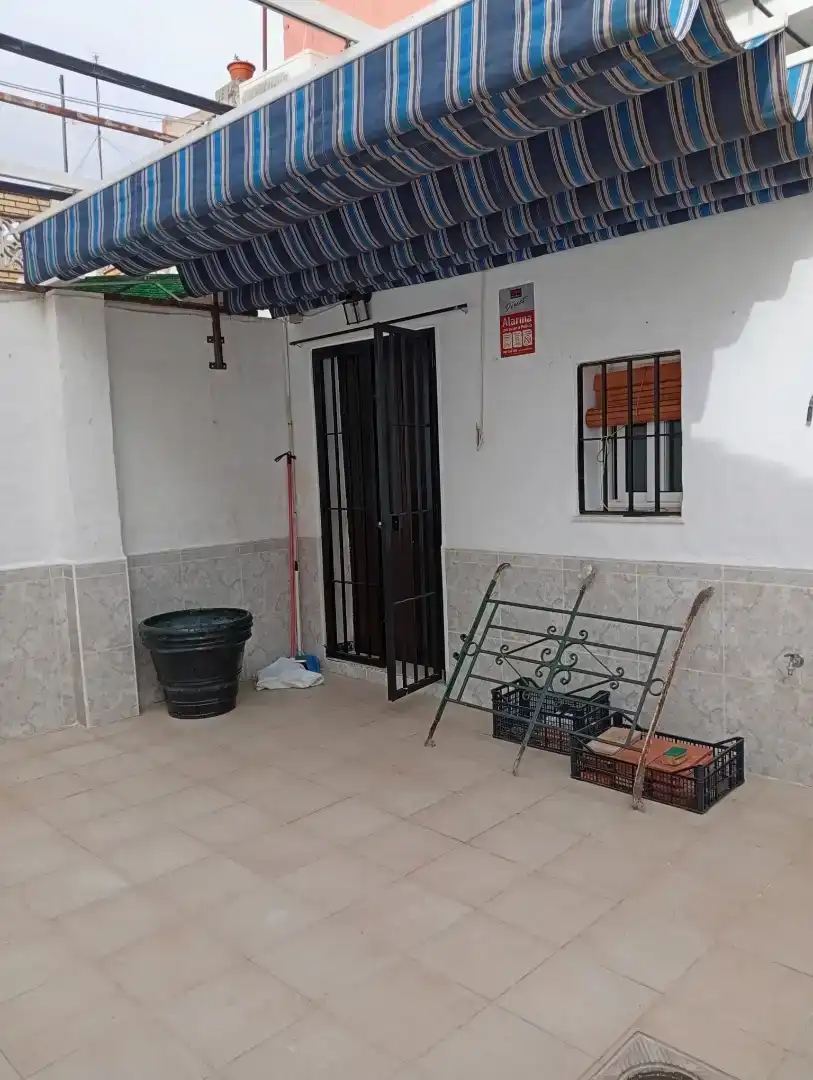 Casa adosada en venta en Benacazón con Aire acondicionado