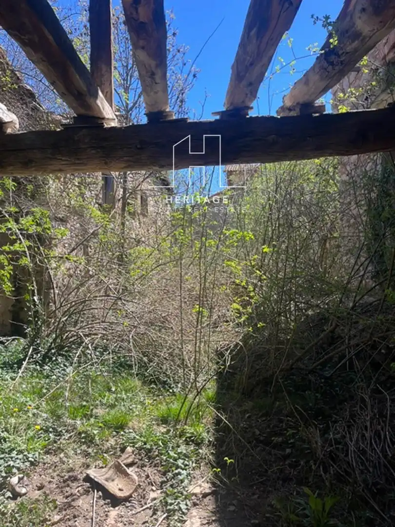 Buildings for sale in Gósol