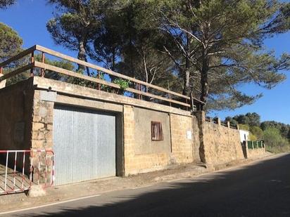 Vista exterior de Casa o xalet en venda en Las Peñas de Riglos amb Terrassa i Traster