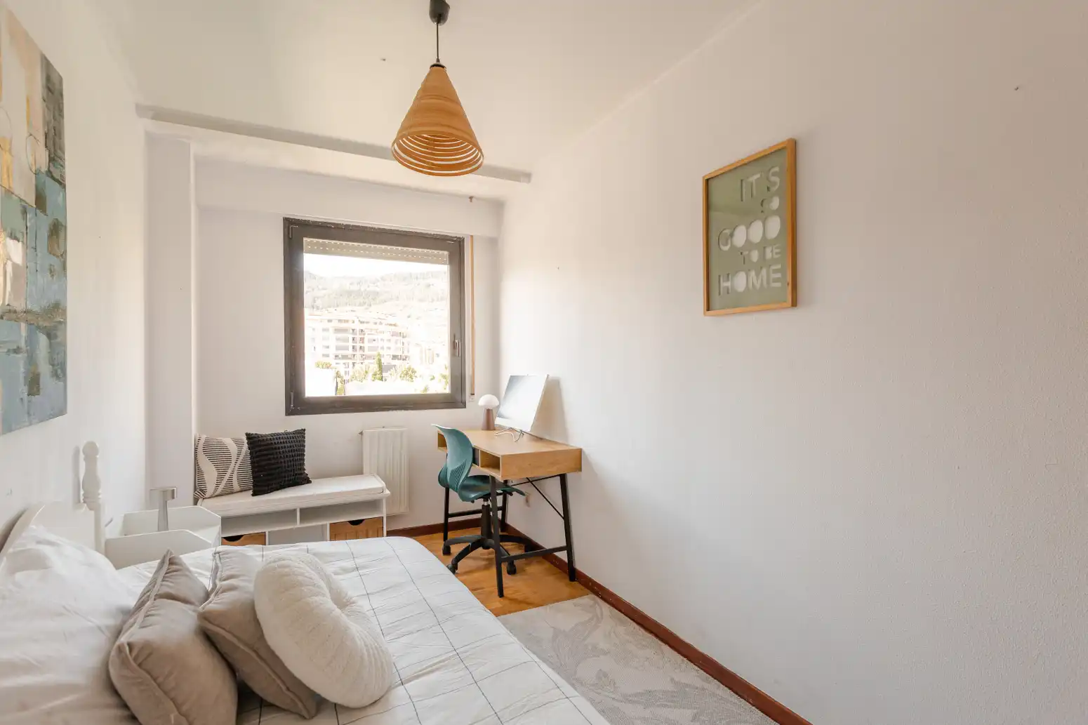 Habitación de Piso en venta en  Pamplona / Iruña con Calefacción, Parquet y Trastero