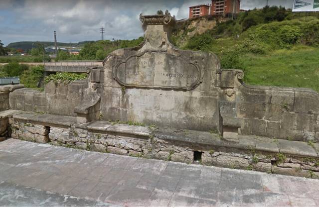 Terreno industrial en Venta en Avenida Oviedo, 11 en Versalles