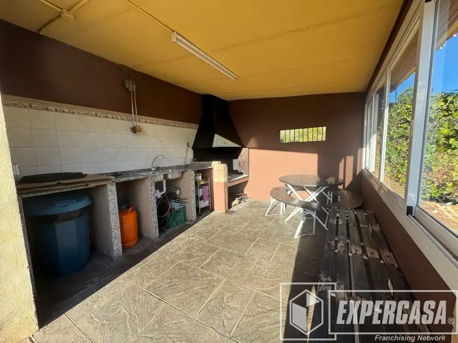 Villa con piscina in vendita a Urbanización LOS LAGOS/ALGINET 1009, imagen 19