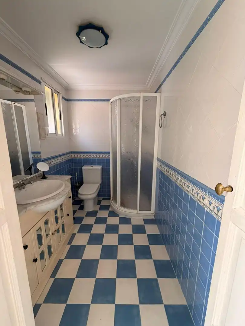 Bany de Casa adosada en venda en Sevilla