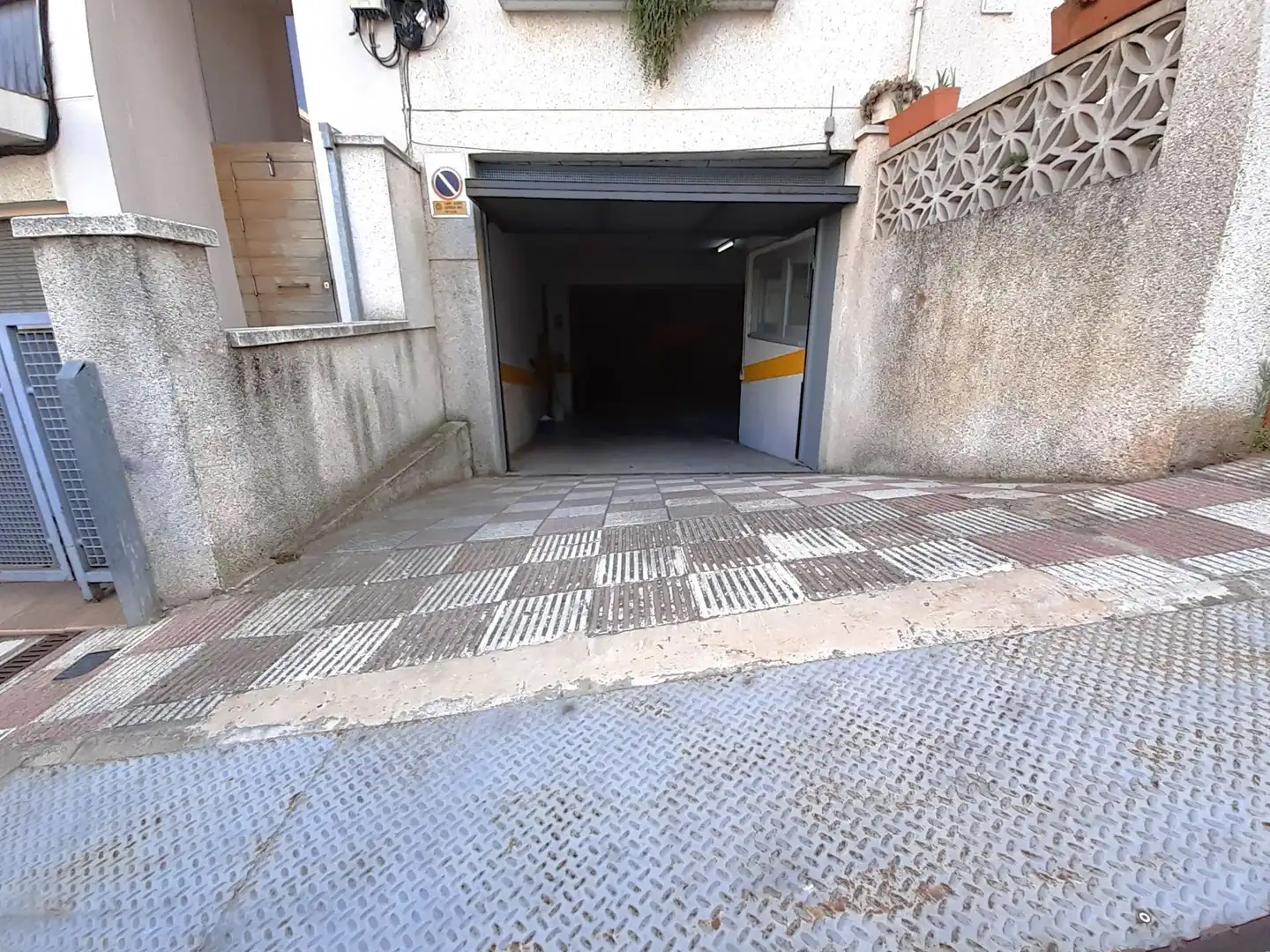 Parkplatz von Garage zur Miete in Blanes