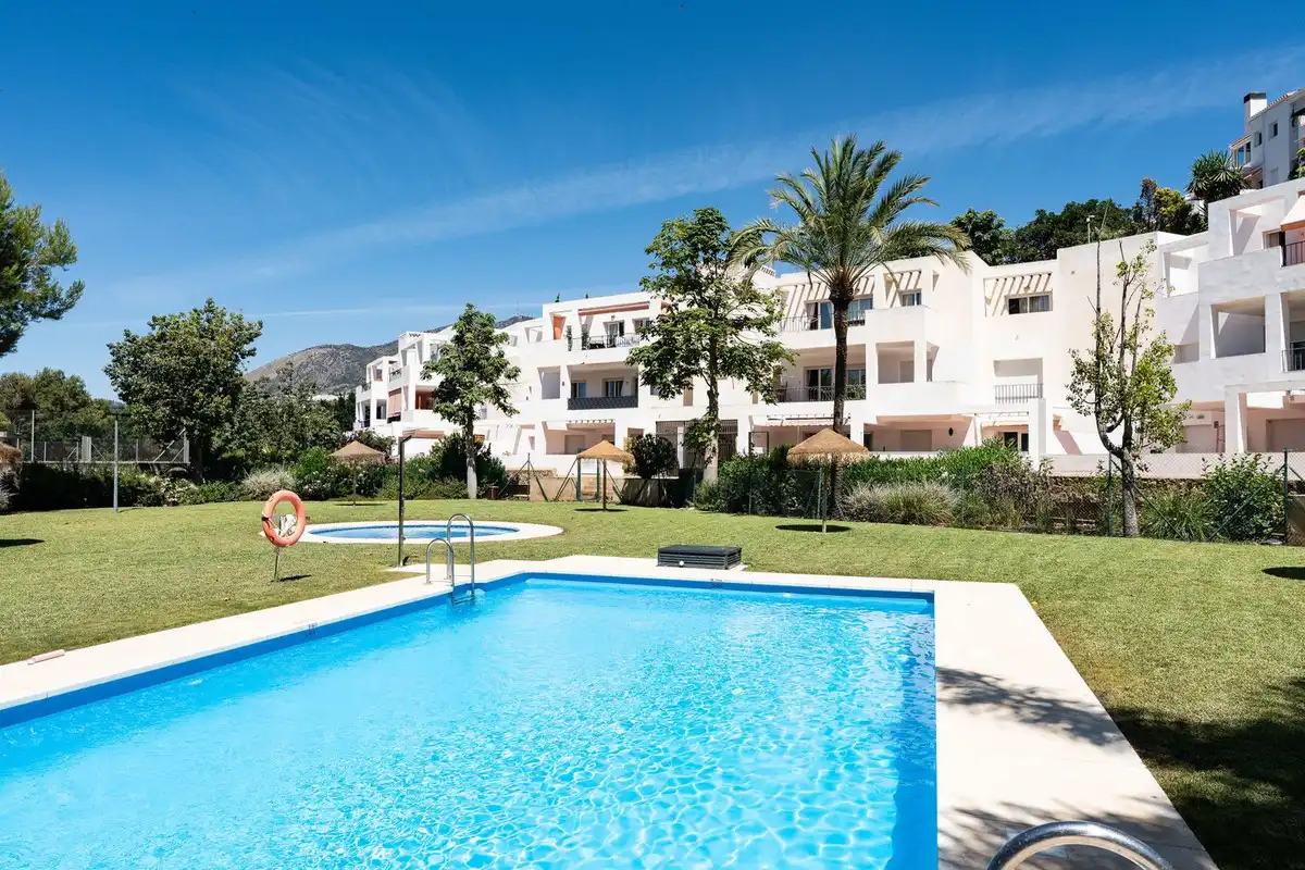 Apartment with pool for sale in camelia, imagen 13