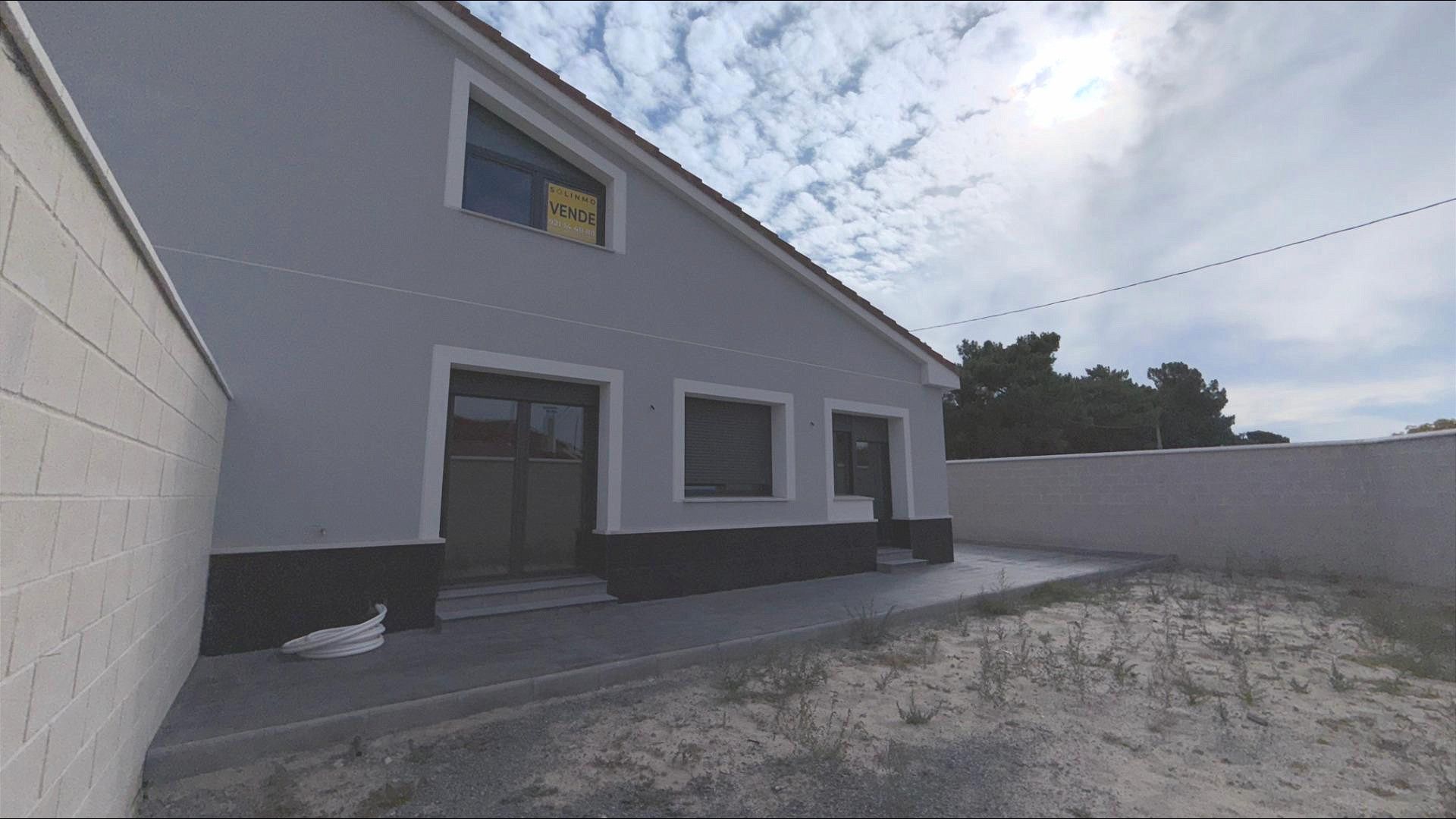 Exterior view of Single-family semi-detached for sale in Coca  with Heating and Private garden