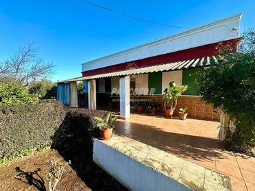Casa rústica amb jardí en venda a Periurbano Oeste - Sierra