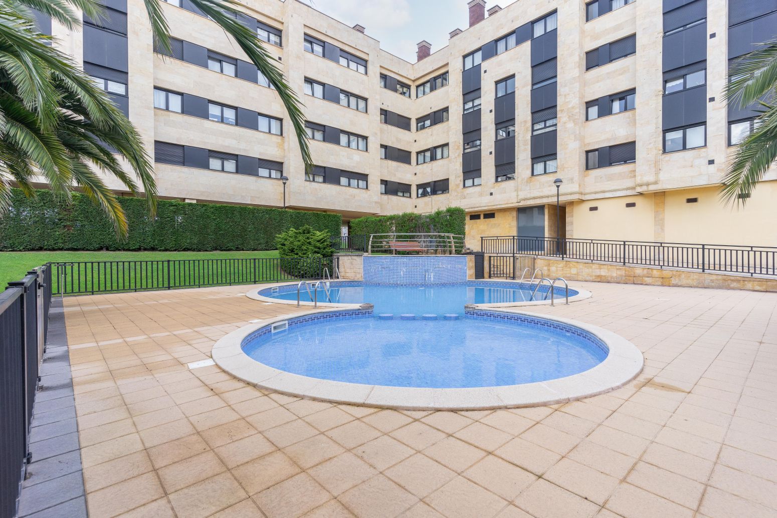 Swimming pool of Flat to rent in Gijón   with Heating, Parquet flooring and Storage room