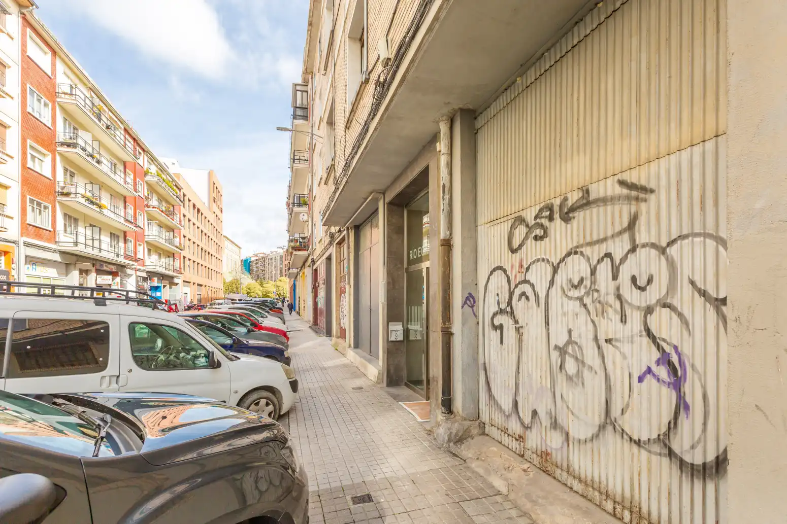 Exterior view of Commercial properties for sale in  Pamplona / Iruña  with Air Conditioner