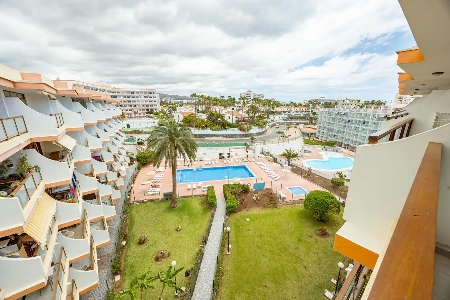 Vista exterior de Piso en venta en San Bartolomé de Tirajana
