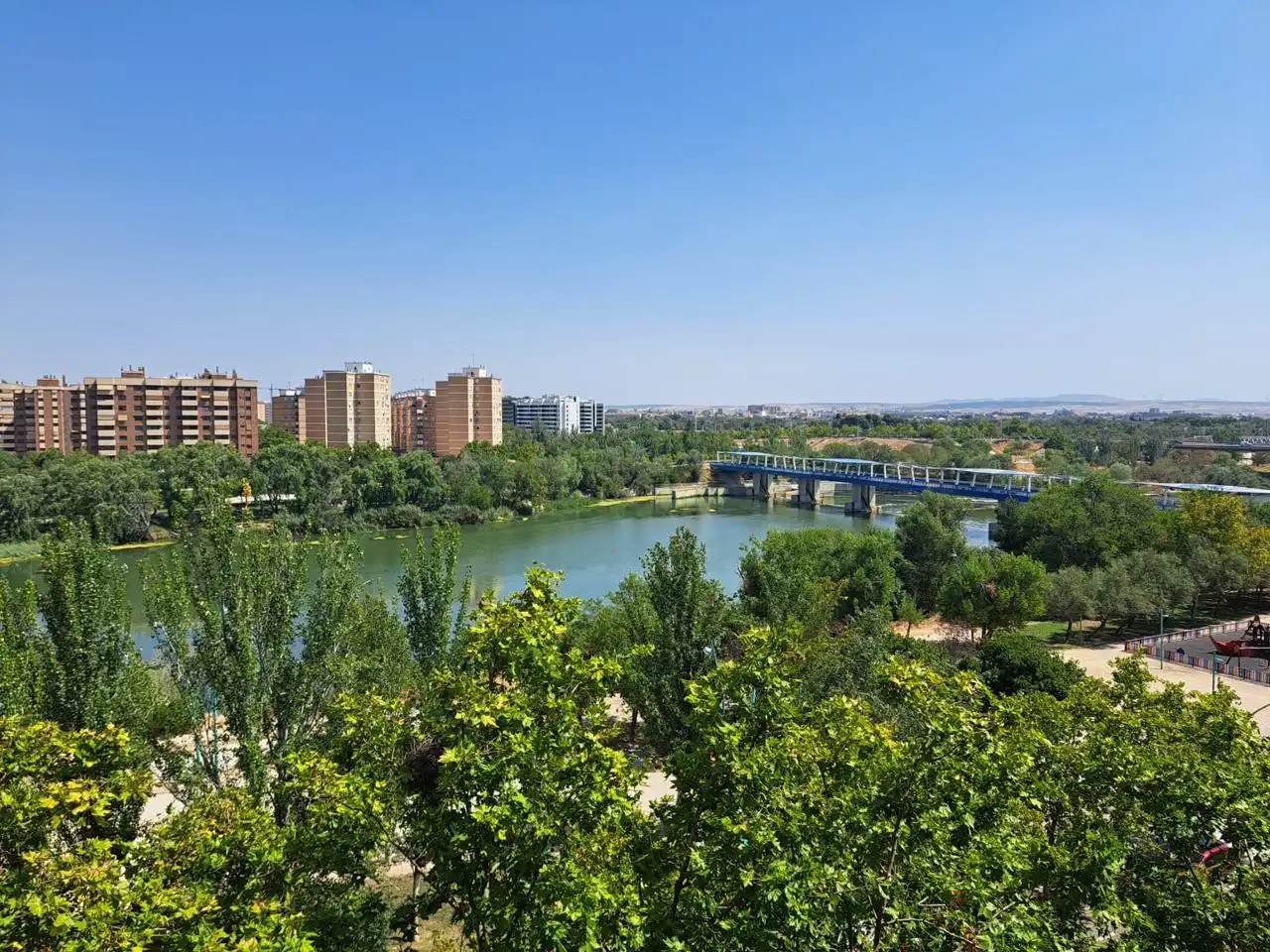 Vista exterior de Pis en venda en Zaragoza amb Calefacció