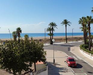 Exterior view of Apartment to rent in Castelldefels  with Air Conditioner and Terrace