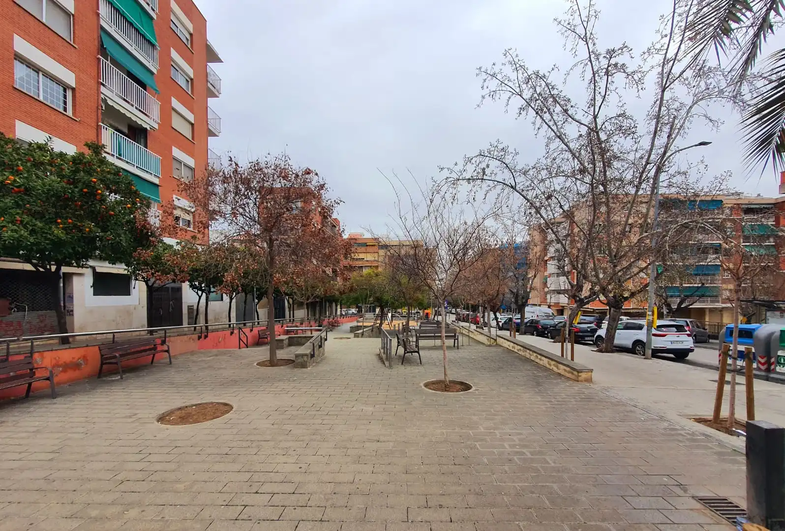 Vista exterior de Estudi en venda en Sant Boi de Llobregat amb Aire condicionat, Calefacció i Forn