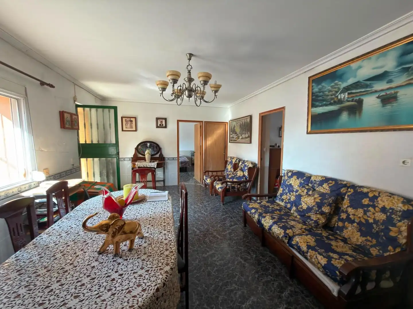 Sala de estar de Casa adosada en venta en Alicante / Alacant con Aire acondicionado, Calefacción y Jardín privado