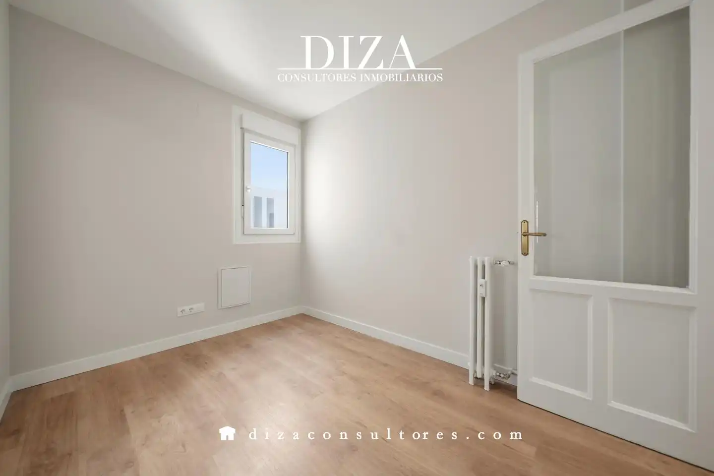 Bedroom of Flat for rent in Madrid  with Air Conditioner and Heating