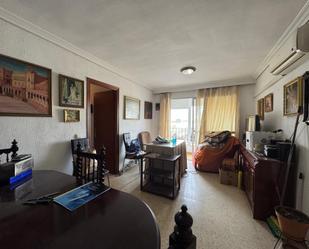 Bedroom of Flat for sale in  Sevilla Capital  with Balcony