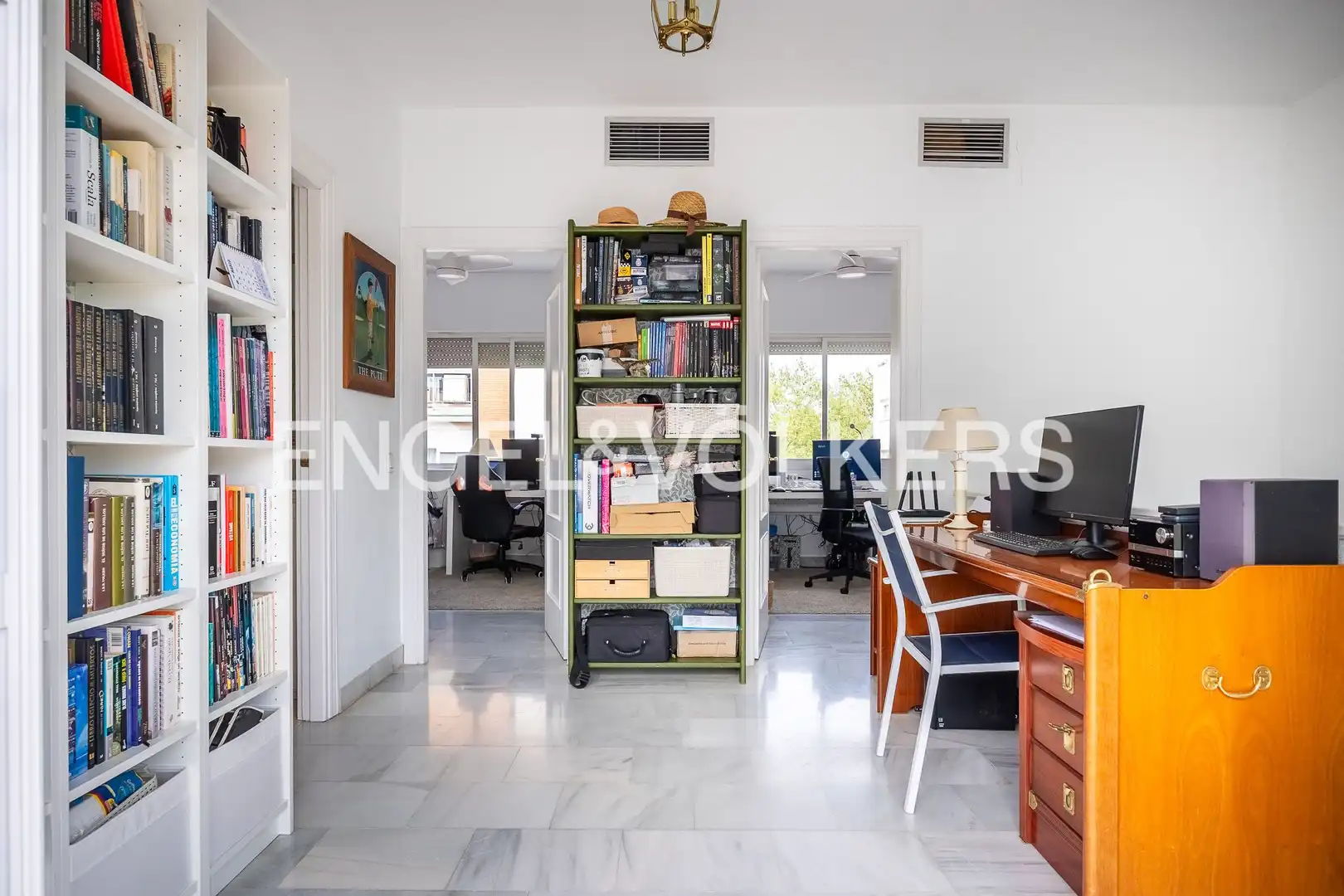 Houses for sale in Sevilla  with Air Conditioner, Heating and Private garden