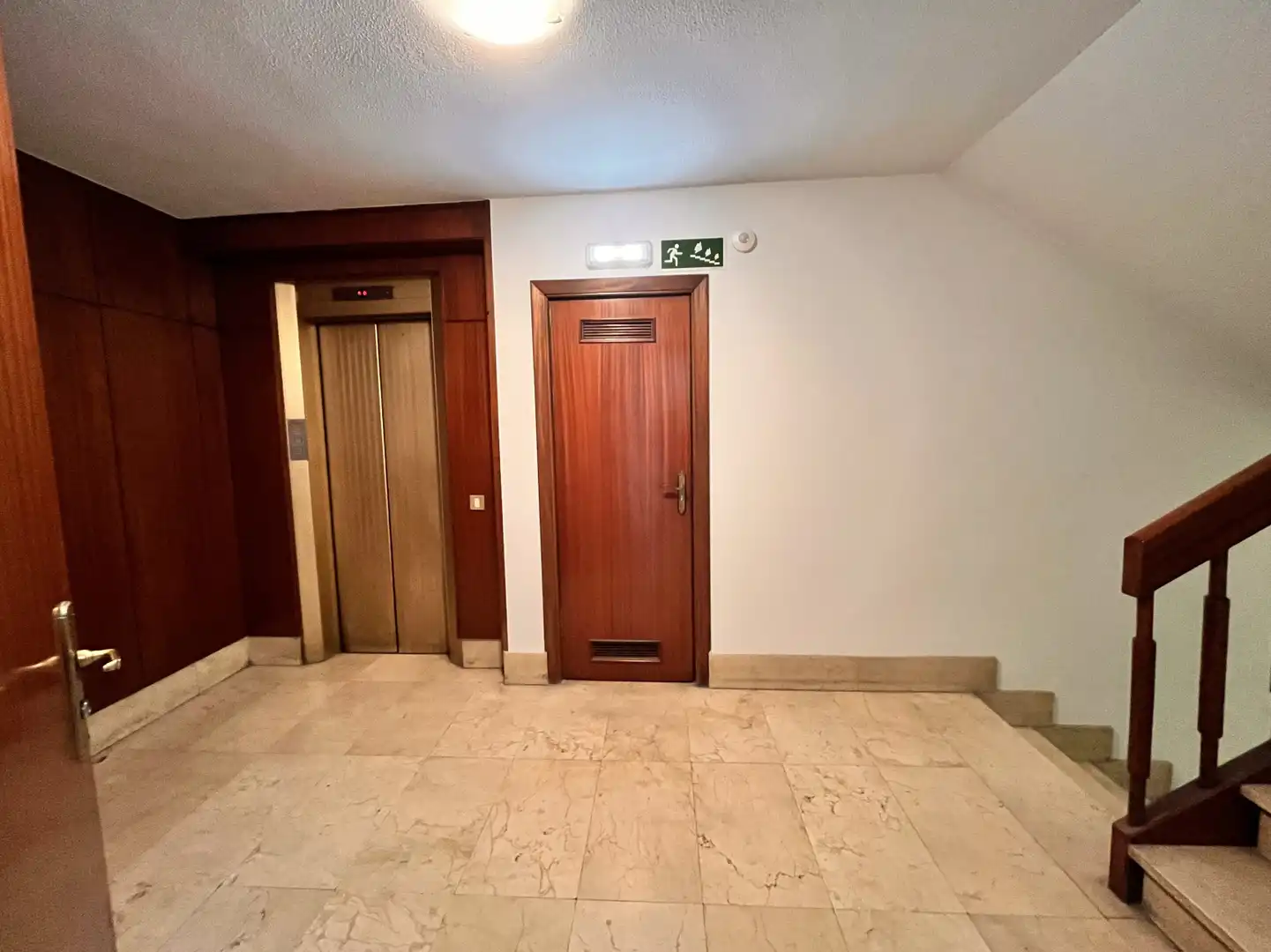 Oficina de alquiler en Gijón  con Calefacción