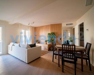 Living room of Flat to rent in  Madrid Capital  with Air Conditioner and Balcony