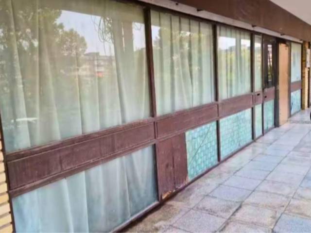 Local comercial en Venta en Calle del Pintor Pedro Camacho en Juan XXIII