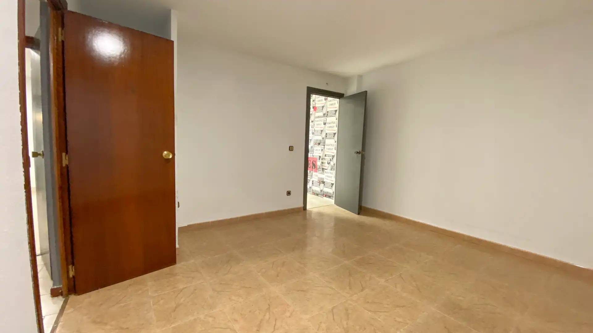 Habitación de Local de alquiler en Madrid