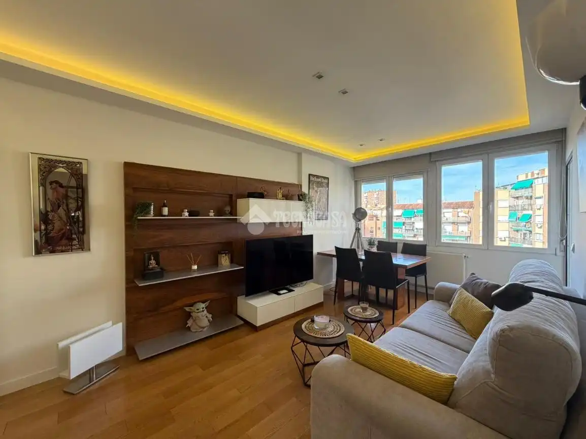 Sala de estar de Piso de alquiler en Madrid con Aire acondicionado y Terraza