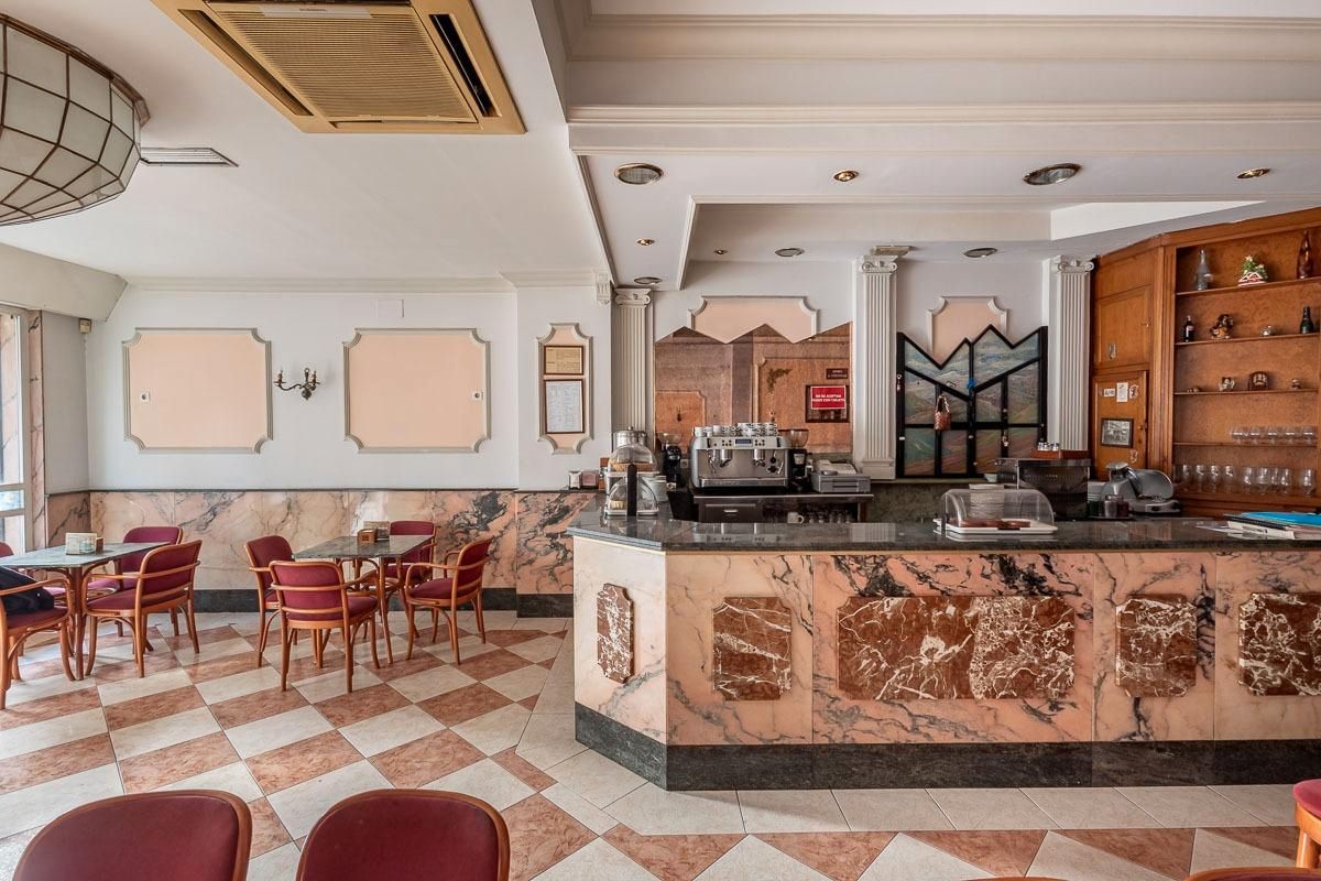 Local en venda en  Granada Capital