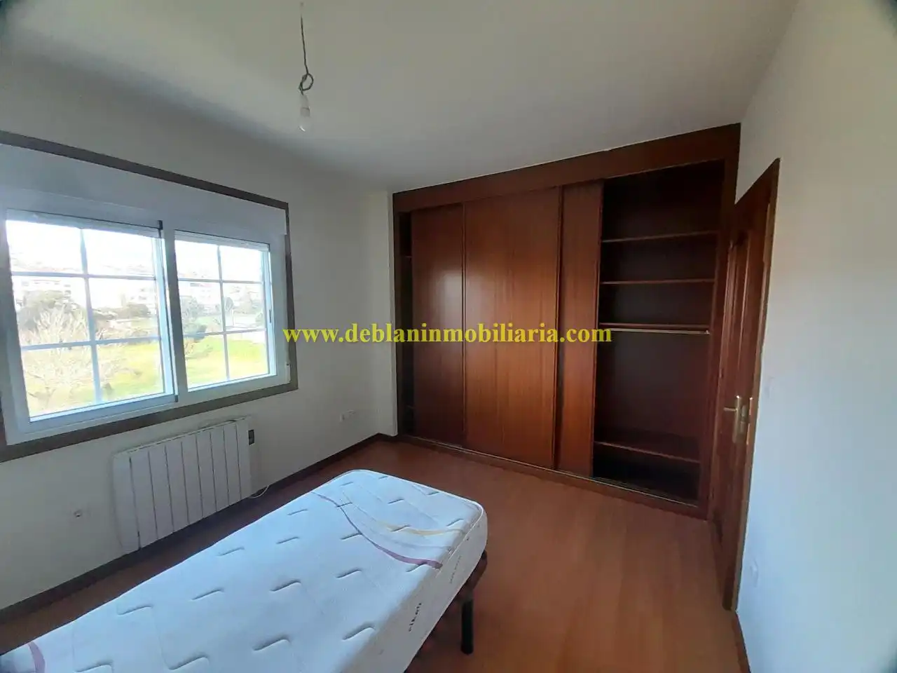 Schlafzimmer von Wohnung zur Miete in Tui mit Heizung