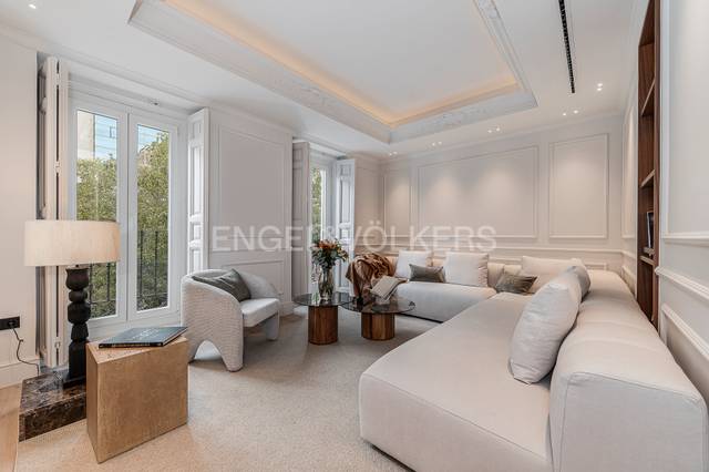 Apartamento en Venta en Calle de Santa Engracia en Almagro